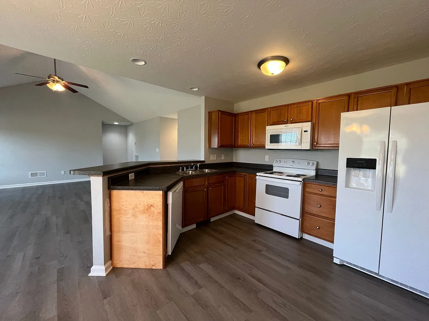 Three bedroom home in Northridge Subdivision — Photo 3