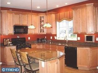 4 Eton Dr, Sewell, NJ 08080