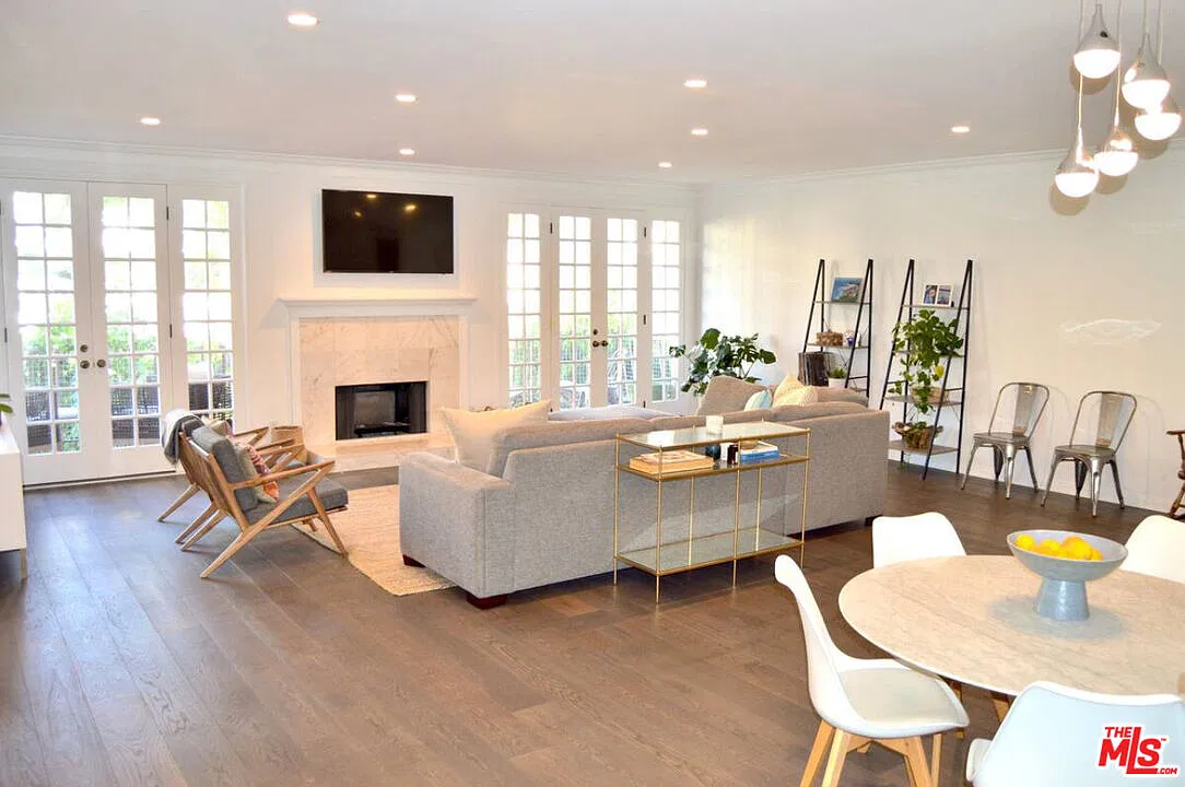 3 bed, 2.5 bath, 2232 sqft, $9,750 — Photo 1