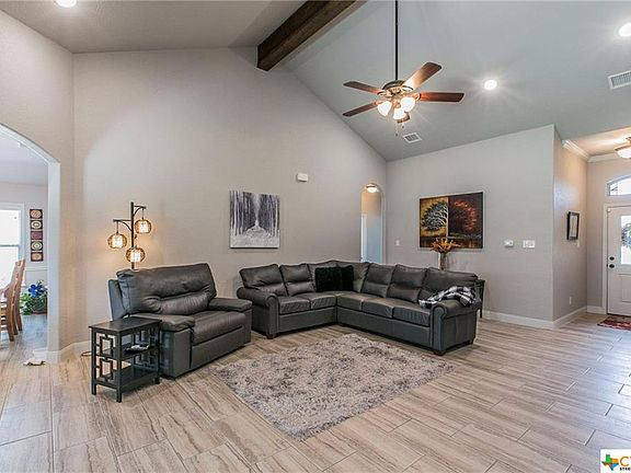 3rd image of 2916 Crystal Ann Dr