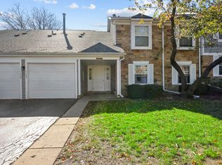 1171 Auburn Ln, Buffalo Grove, IL 60089