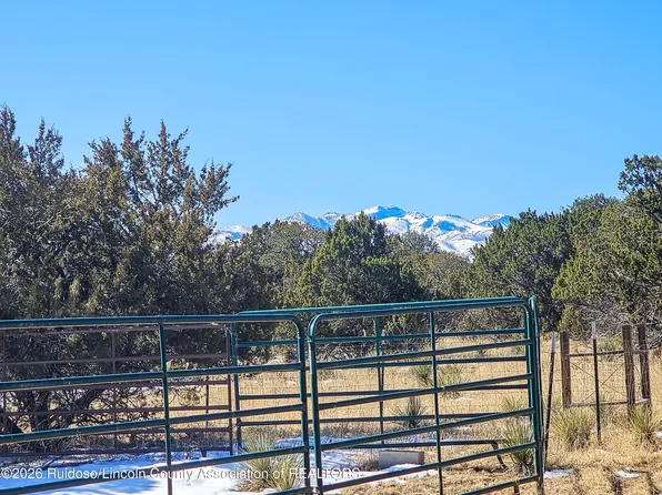 160 Main Rd, Capitan, NM 88316