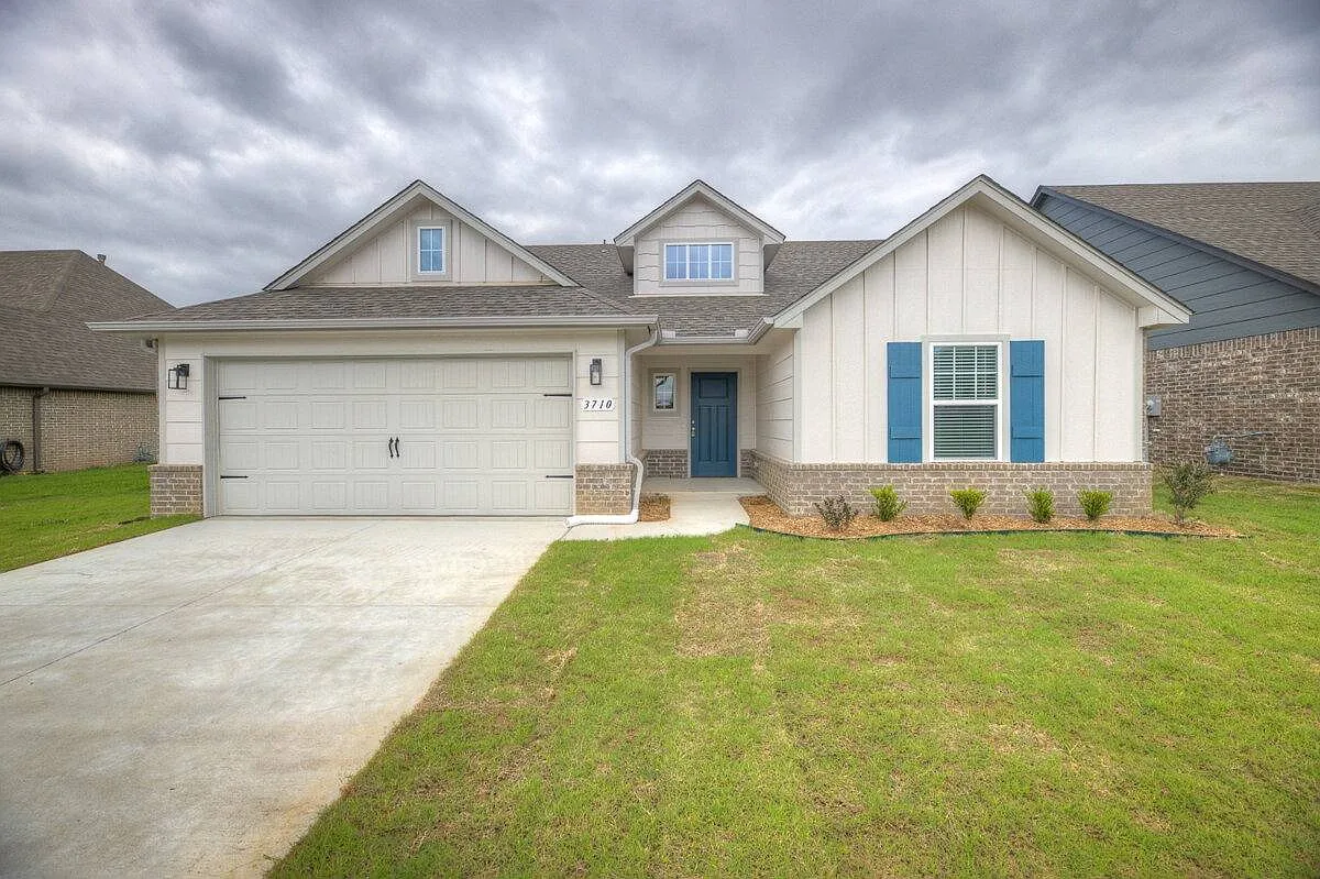3710 S 13th Place in Broken Arrow, OK 74011 — Photo 1