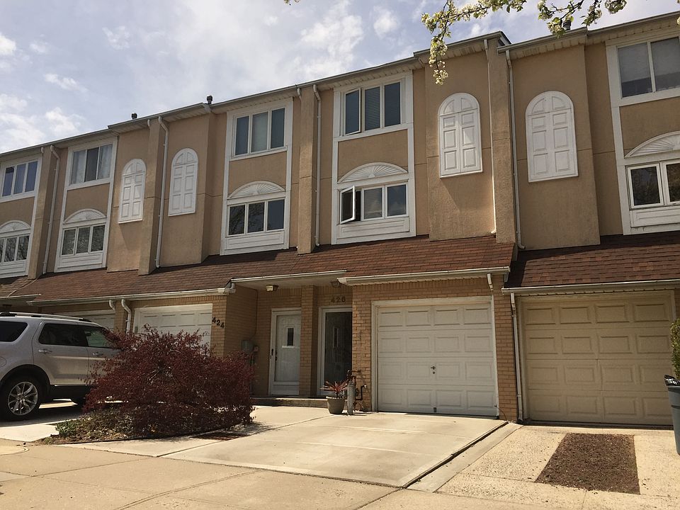 1st image of 426 Winant Ave