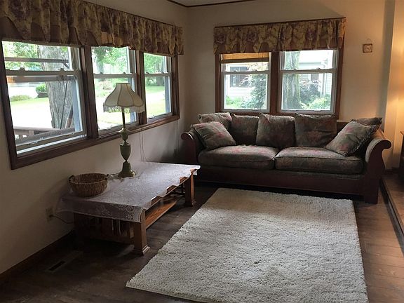 2nd image of 1258 Linden Dr