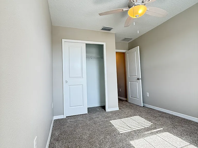 6425 Fairmont Ln — Photo 20