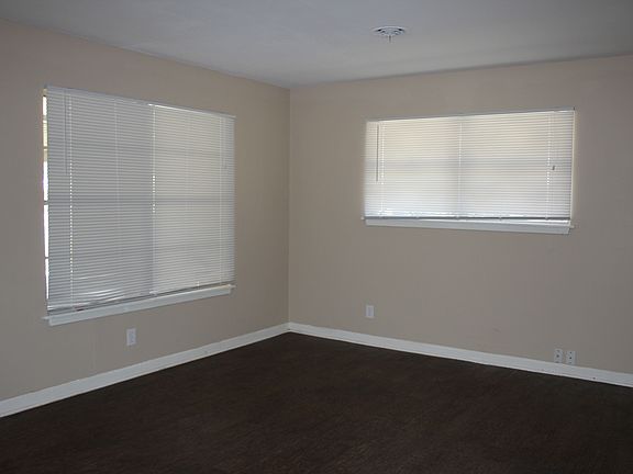 5th image of 4934 Seabreeze Dr
