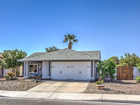 3rd image of 6525 Starcrest Dr