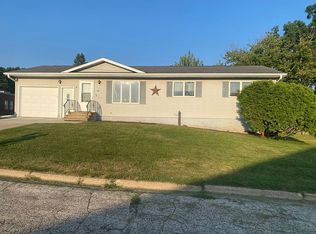 205 S Hokah St, Caledonia, MN 55921