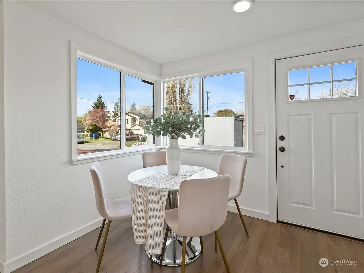 9424 20th Ave SW — Photo 3