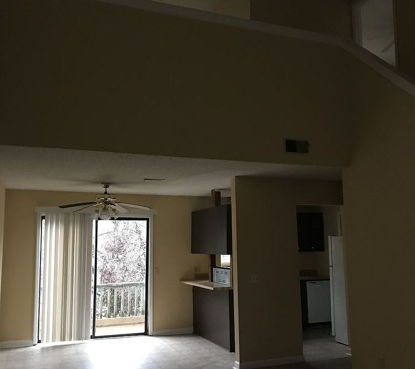 2nd image of 3922 Darryl Ln