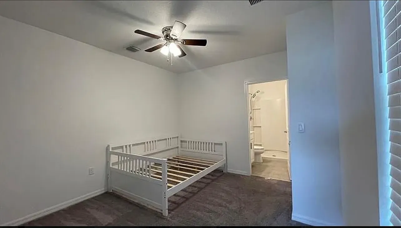 1 bed, 500 sqft, $1,300 — Photo 3