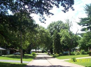 928 Olympia Dr, Saint Louis, MO 63135