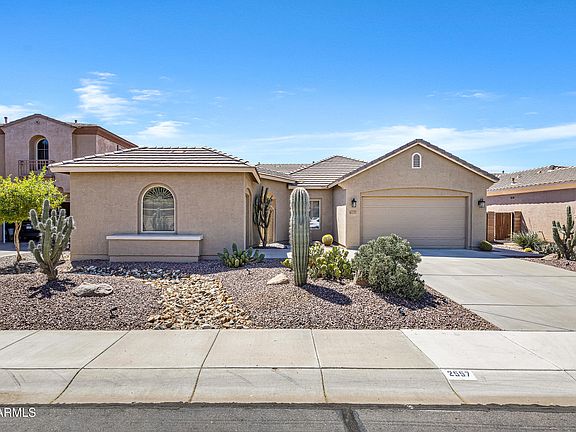 3rd image of 2557 E DOGWOOD Drive