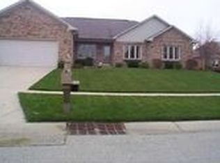 3669 Lakeshore Ct, Greenwood, IN 46143