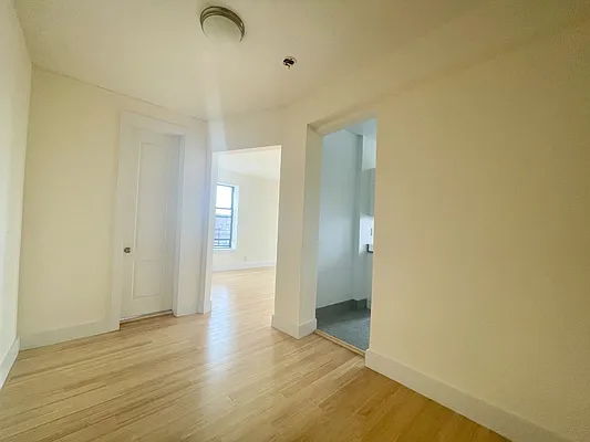 Rented by FirstService Realty (legacy) | media 6