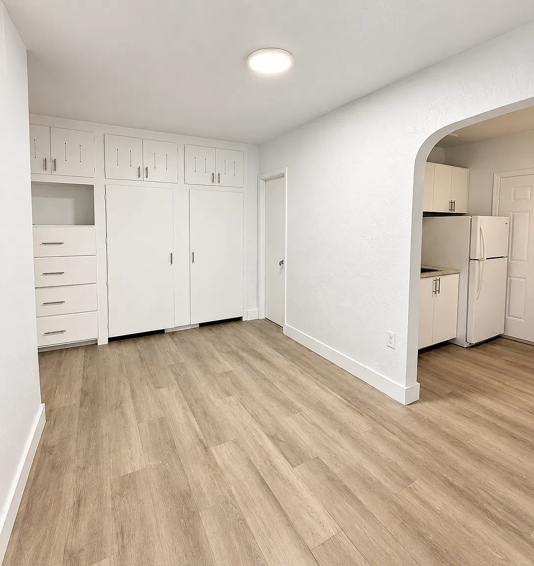 Affordable Hollywood 1BR | 5 Min to Downtown | 8 Min to Beach — Photo 3
