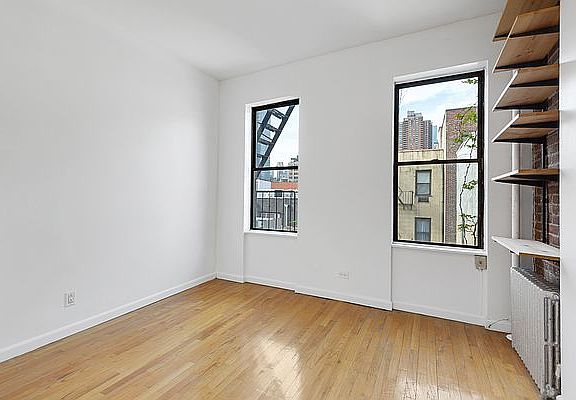 3rd image of 408 W 48th St APT 5RW