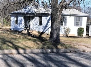 5128 Langley Rd, River Oaks, TX 76114