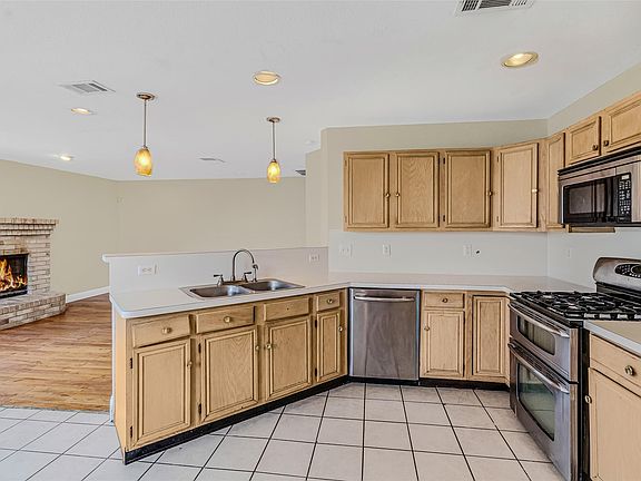 5th image of 2821 Tealridge Dr