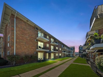 6131 W 64th Pl #B-1, Chicago, IL, 60638