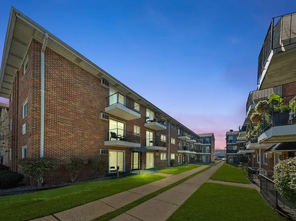 6131 W 64th Pl #B-1, Chicago, IL 60638