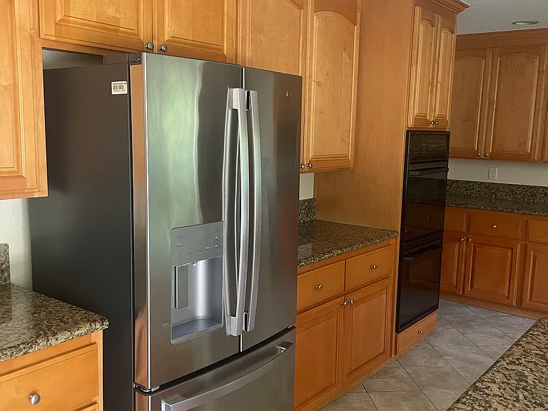 6425 Randall Ct — Photo 13