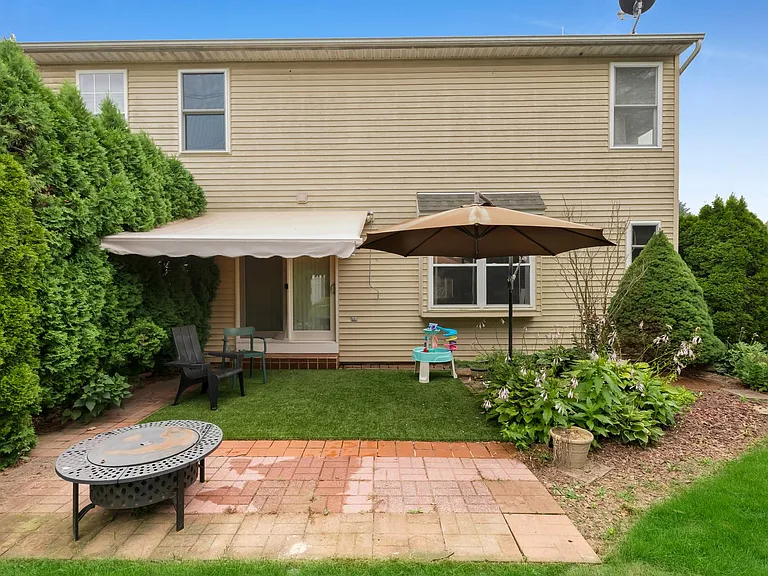 2235 Briarwood Dr — Photo 14