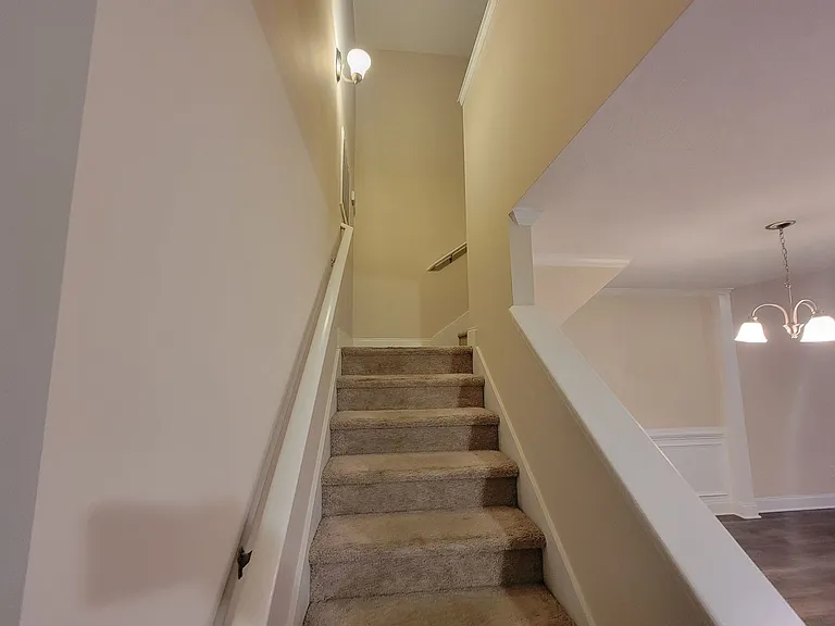 640 Vista Dr — Photo 18