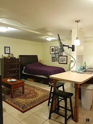 Rented by R New York | media 40