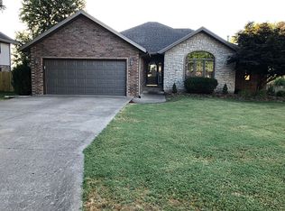408 N Ellen St, Nixa, MO 65714