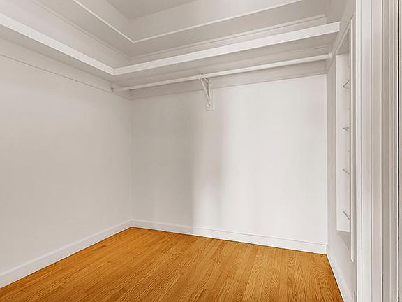 Walk in closet