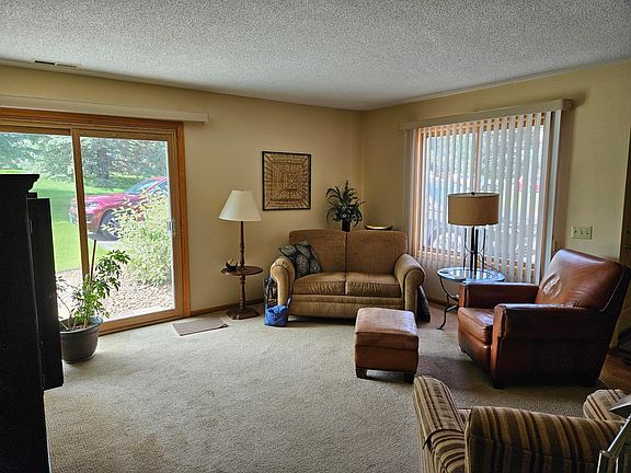 2nd image of 3816 Heather Dr
