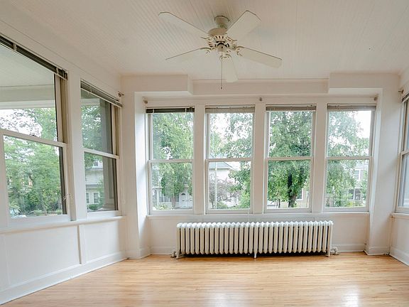 5th image of 3138 Humboldt Ave S