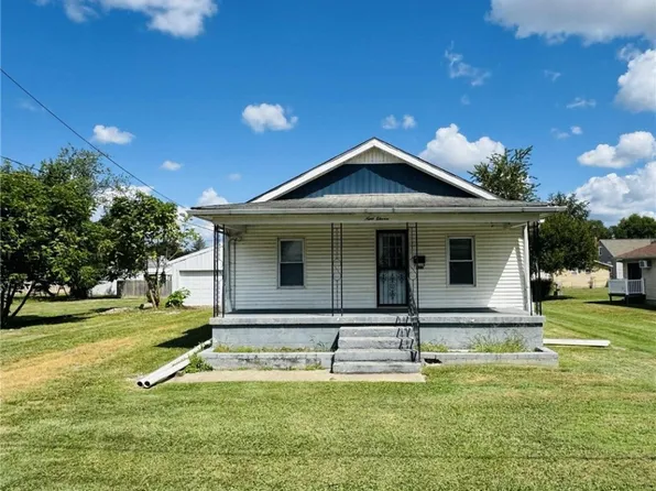 911 Merrick Ave, Zanesville, OH 43701