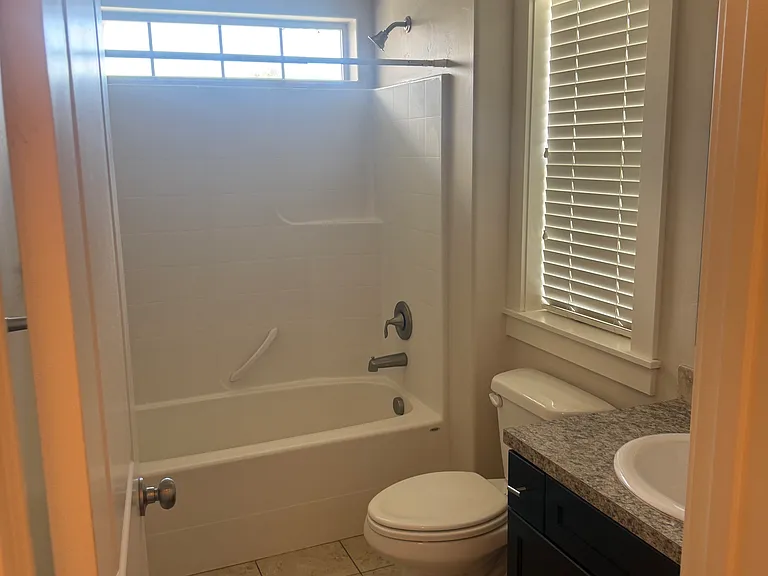 4559 N Dustod Ave — Photo 20