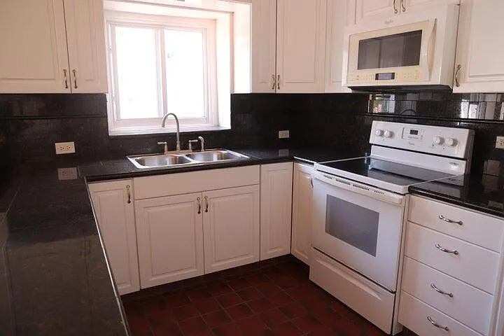 8-UNIT-2 Hope Est — Photo 6