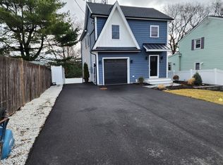 102 Trimount Ave, Waltham, MA 02451