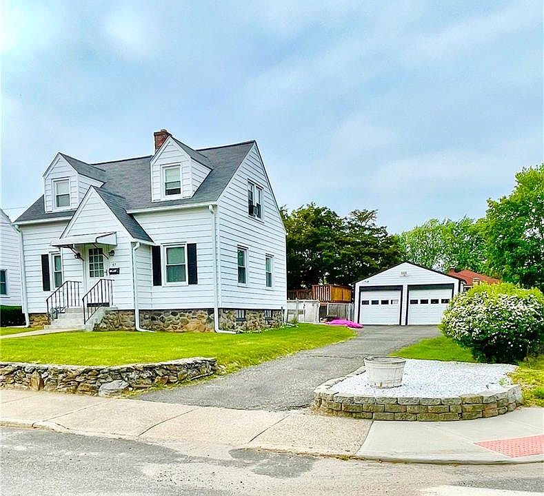 1st image of 97 Hinsdale Avenue