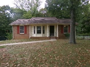 718 Acorn Dr, Clarksville, TN 37043