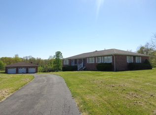 211 Old Grandview Rd, Beaver, WV 25813