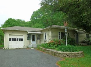 115 Prospect St, Hatfield, MA 01038