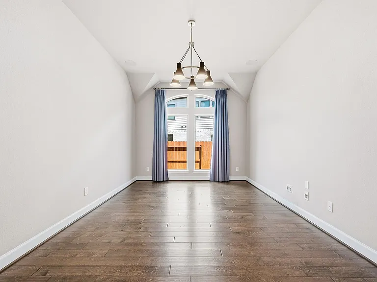 2106 Stargrass Dr — Photo 24