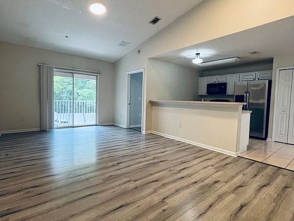 3rd image of 1418 MANOTAK POINT Drive #205