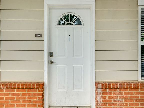 4th image of 2008 Millenium Pl APT 109