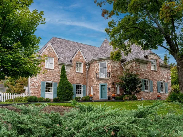 1075 Edwards Rd, Cincinnati, OH 45208