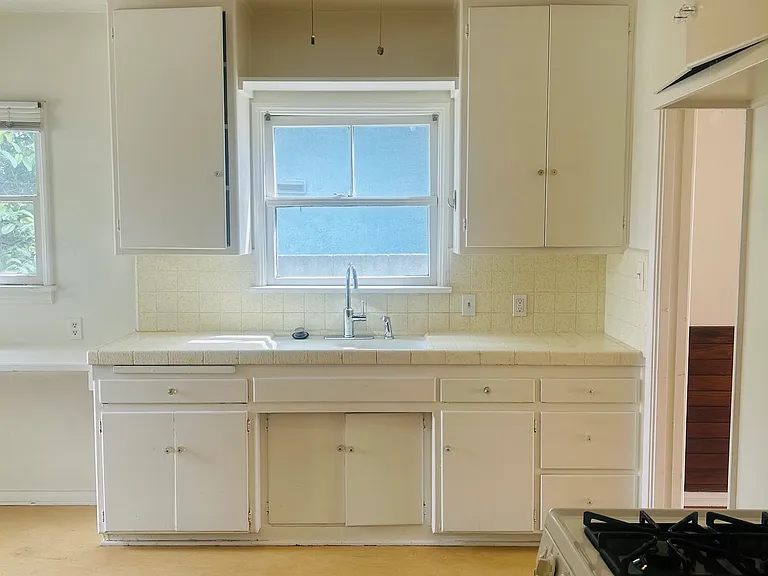 6156 Fair Ave — Photo 10