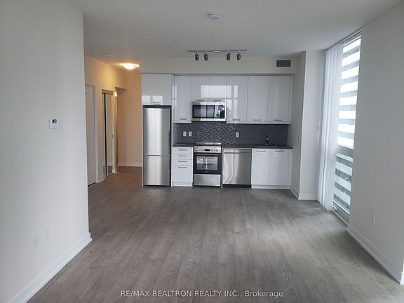 4th image of 99 John St #2307