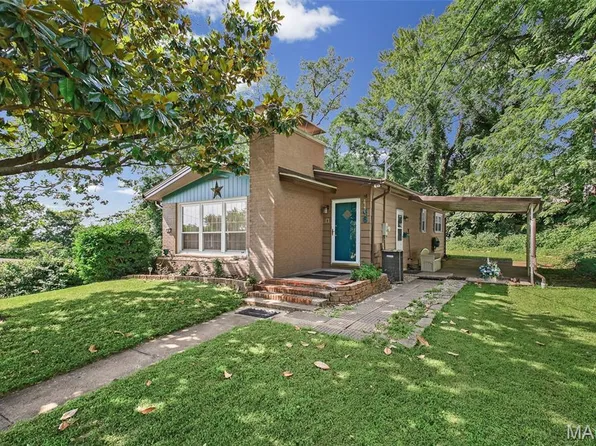 46 Grandview Dr, Collinsville, IL 62234