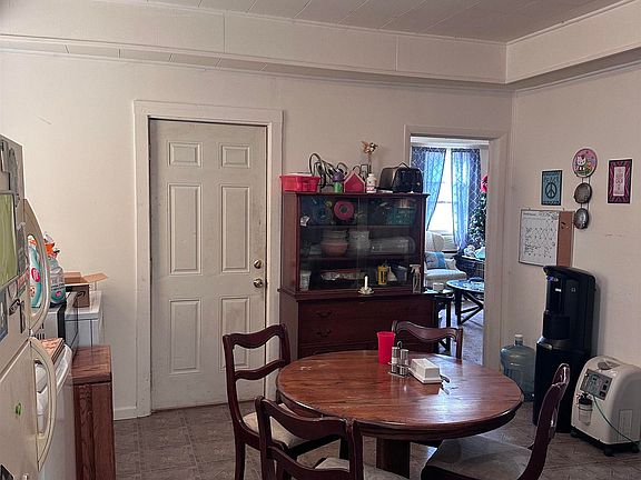 4th image of 1412 S Griswold St